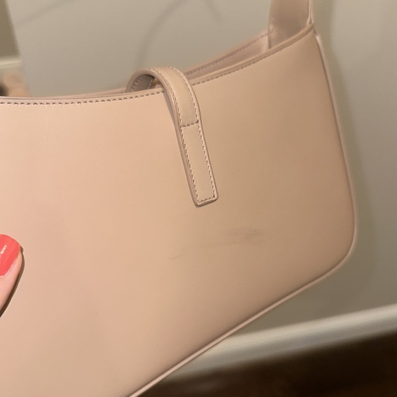 CASSANDRE HOBO BAG FEATURING A CASSANDRE HOOK CLOSURE. - Picture 5 of 6